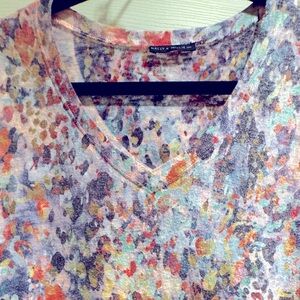 Vibrant colors / shirt. Soft feels like butter